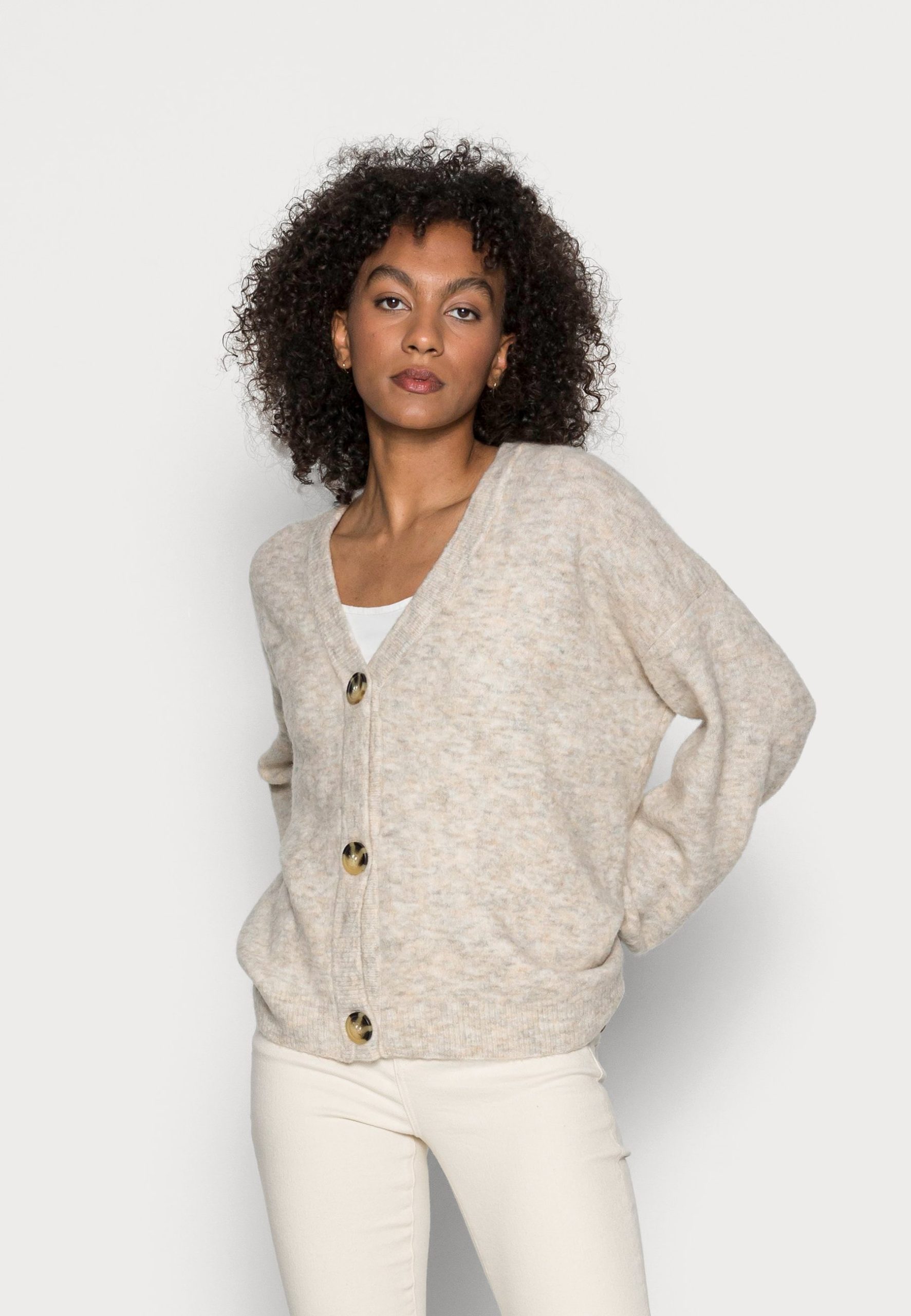 cardigan-kurz-damen-226rxe-1.jpg
