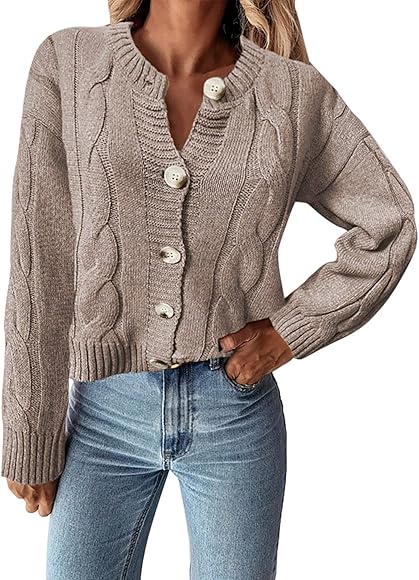 cardigan-kurz-damen-500bpi-1.jpg