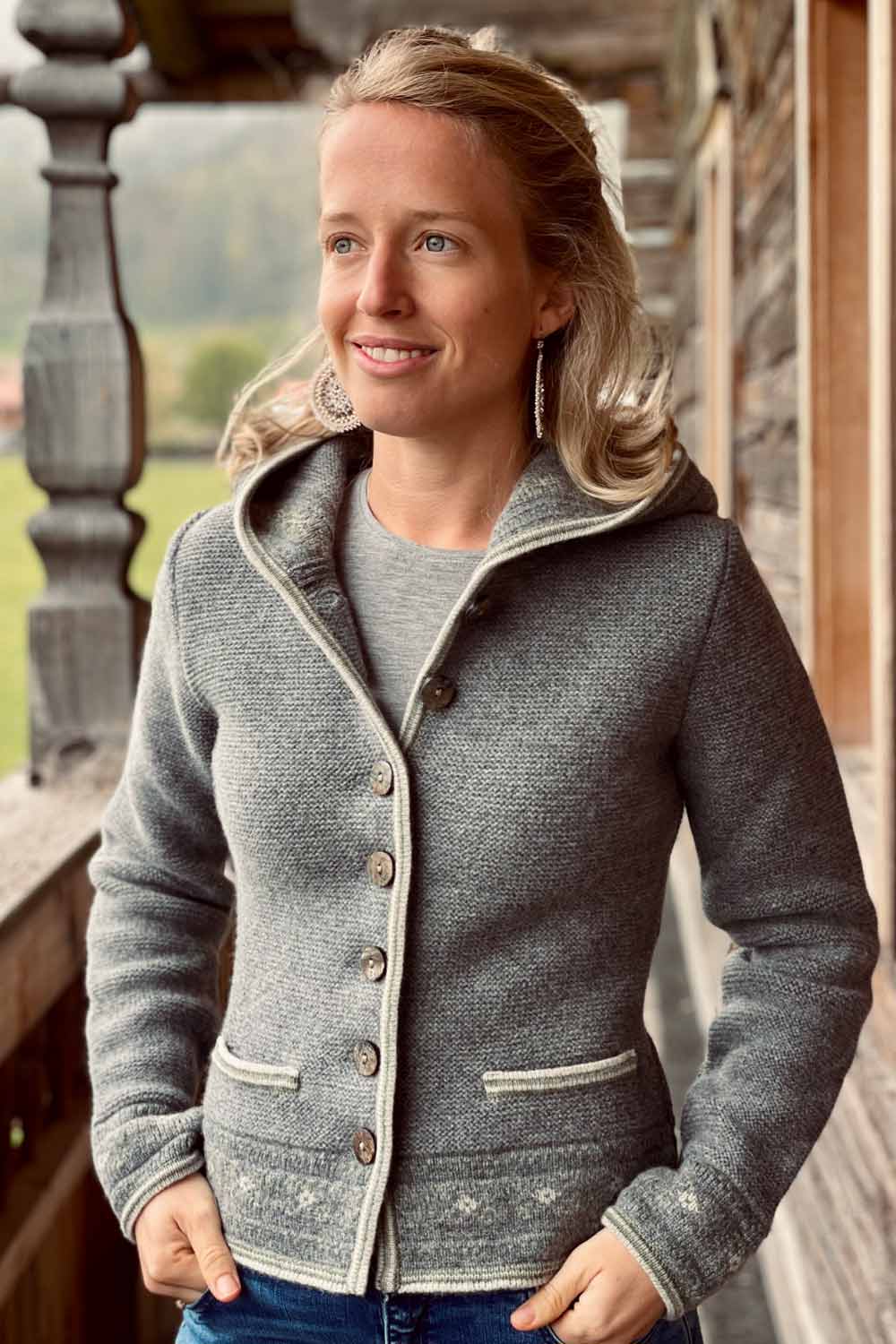 kapuzenstrickjacke-damen-726lon-1.jpg
